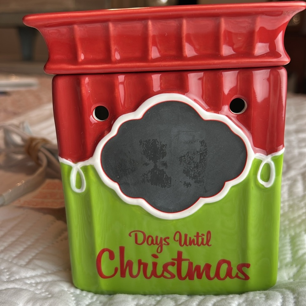 Scentsy Christmas Countdown chalkboard wax melt warmer EUC.